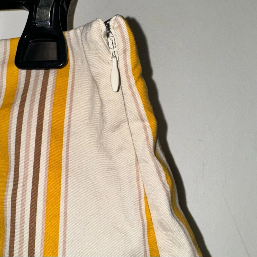 Abercrombie and Fitch yellow beige striped cotton high rise shorts XS NWT